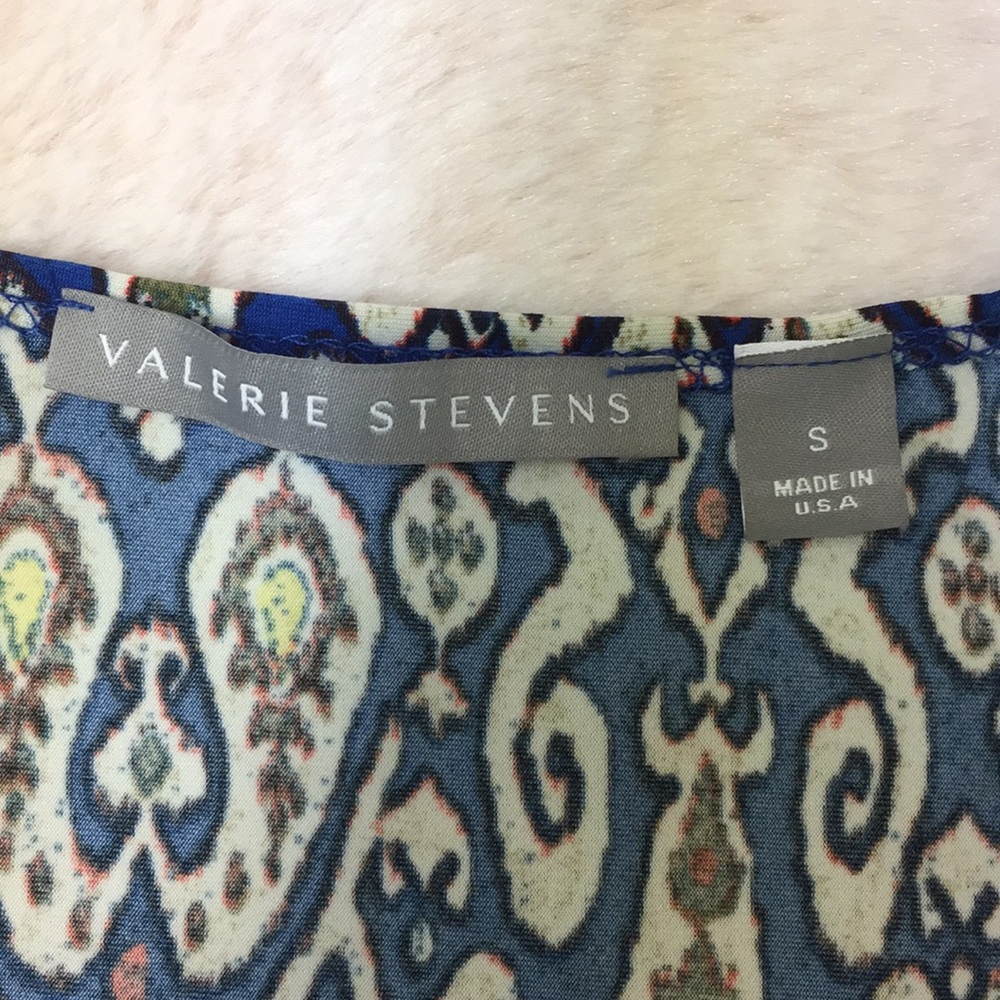 Valerie Stevens Sleeveless Top - Picture 8 of 11